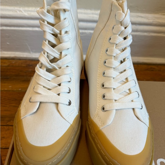 GOOD NEWS
Juice canvas high-top platform sneakers - Picture 6 of 8